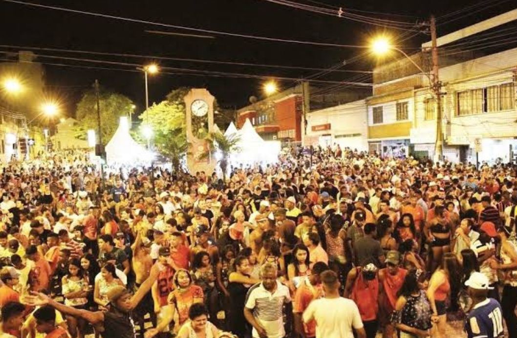 Foco na notícia :: Alegria e muita diversão marcam o carnaval em Conselheiro  Lafaiete