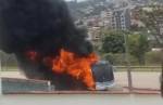 Lafaiete: ônibus  que pegou fogo na BR-040 transportava delegação do Vasco ; ninguém ficou ferido