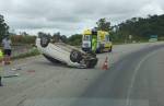 Barbacena: capotamento de veículo deixa duas pessoas feridas 