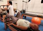 Congonhas: Clínica Municipal de Fisioterapia amplia oferta de serviço de pilates para usuários 