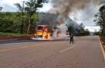 Itabirito: ônibus de turistas que voltava de Cabo Frio para BH pega fogo na BR-040