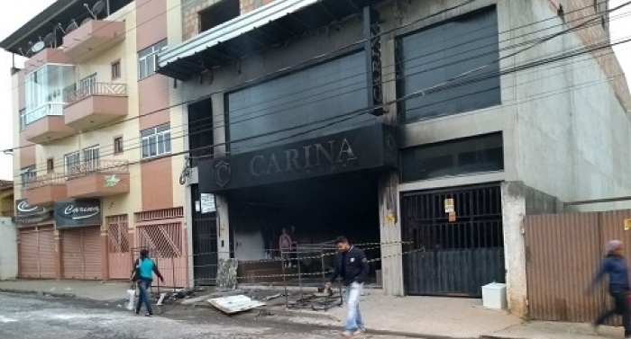 Bandido incendeia quarto comércio em Lafaiete