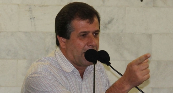 Projeto corta o salário de edis e do prefeito de Lafaiete pela metade