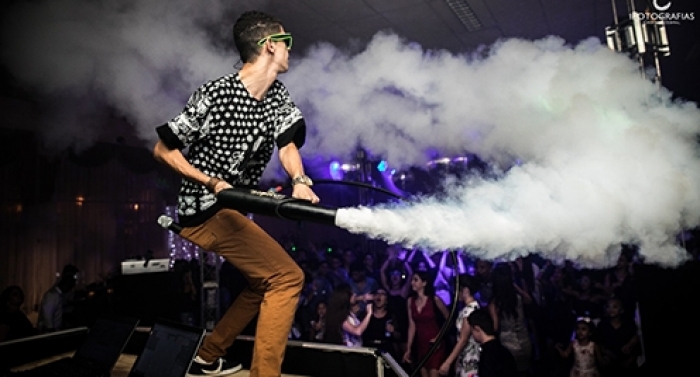 Conheça a trajetória de Guedes DJ, o jovem que vem conquistando espaço nas baladas