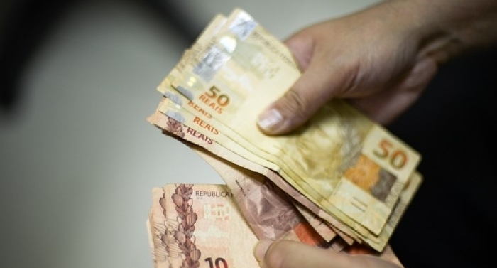 13º salário de servidores de Minas Gerais será parcelado em 11 vezes