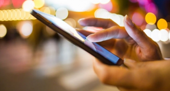 Psicóloga alerta: jovens estão mais expostos ao vício nas redes sociais