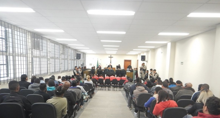 Justiça anula julgamento que colocou sete réus em liberdade