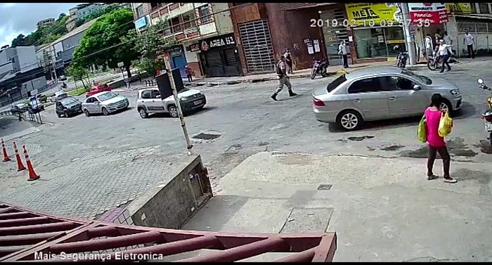 Tiros em porta de restaurante podem ter sido motivado por ciúme
