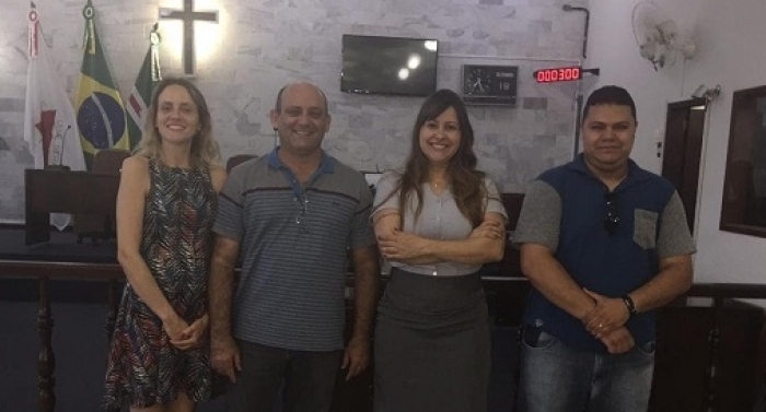 Vereador Oswaldo Barbosa celebra a aprovação da lei  que garante segurança nas escolas da cidade
