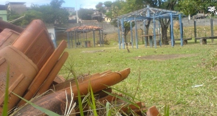 Comunidade sugere melhorias e mutirão  para recuperar a arena Santa Matilde
