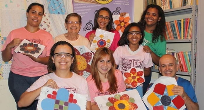 Voluntários se unem ao Projeto Gentileza e criam mosaico no HMSJ