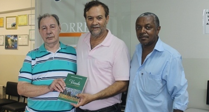Romancista lafaietense tira da gaveta obra que exalta mineiridade