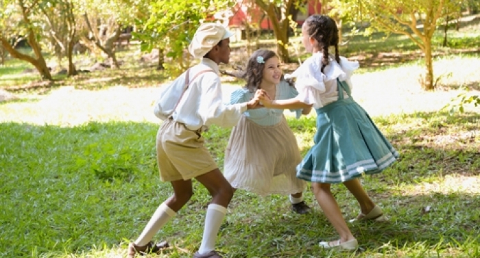 Atriz mirim, lafaietense Manoela Domingos brilha no filme infantil Dentro da Caixinha