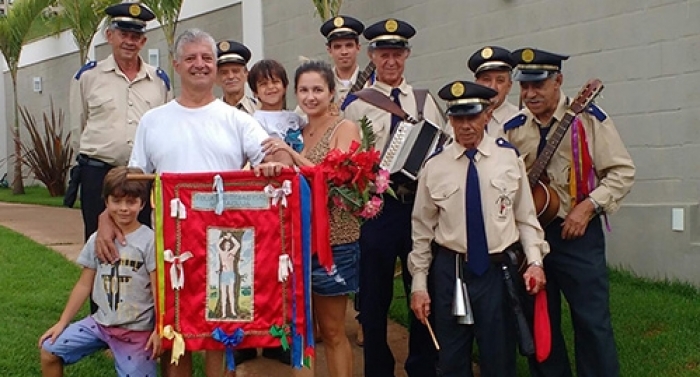 Em comemoração ao dia de São Sebastião, prefeito recebe Folia de Reis