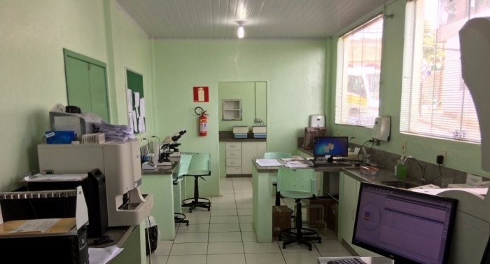 PMCL fechará laboratório para contratar serviços da rede particular