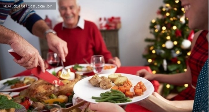 Saiba como manter a dieta nas festividades de fim de ano com a nutricionista Graziele
