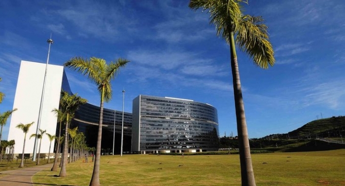 Governador anuncia datas de pagamento do salário dos servidores estaduais