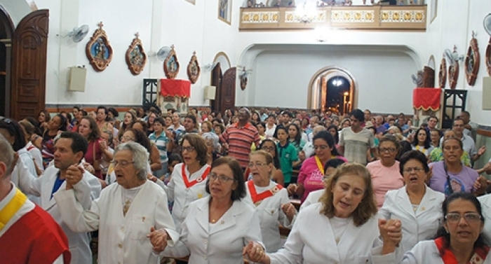 Com a bênção do Papa Francisco, fiéis lotam igreja e iniciam o 1º Jubileu Paroquial de São Sebastião
