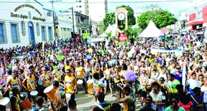 Crise financeira pode inviabilizar o carnaval em Lafaiete e região