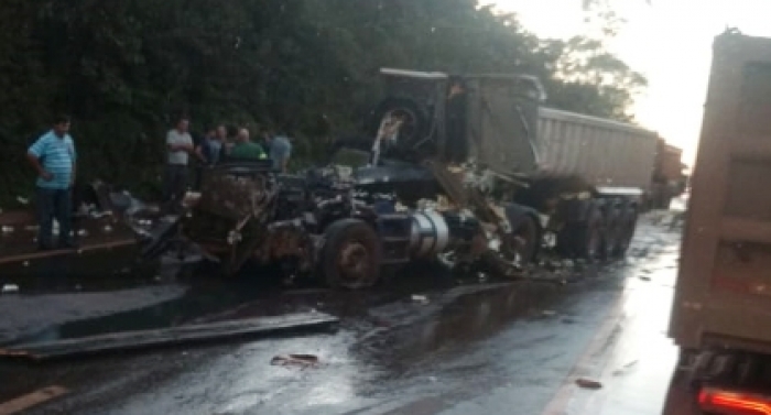 Acidente fatal provoca congestionamento na BR-040
