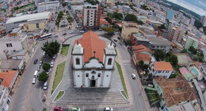 Lafaietense redescobre cartões-postais da cidade em imagens aéreas