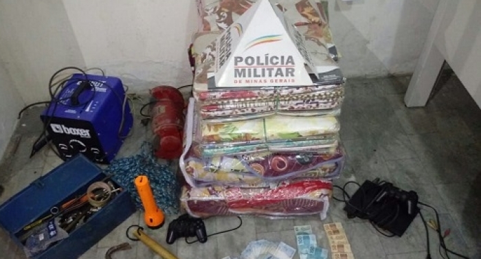PM prende suspeito de furtos em Carandaí