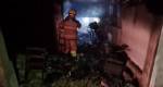 Curto circuito provoca incêndio na garagem de uma residência em Congonhas